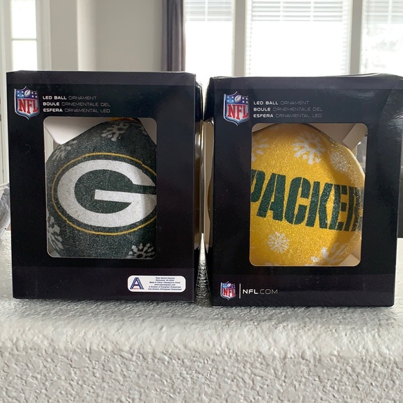 Large Green Bay Packers ornaments - Picture 2 of 6